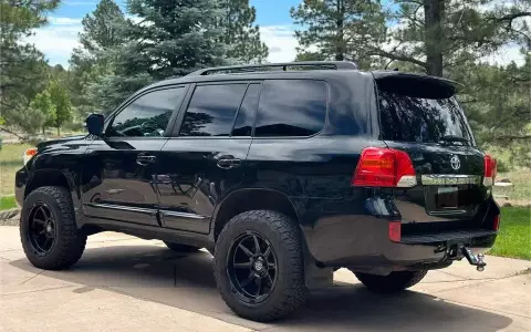 2015 Toyota Land Cruiser