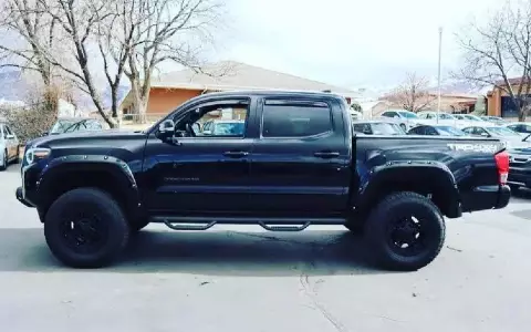 2017 Toyota Tacoma