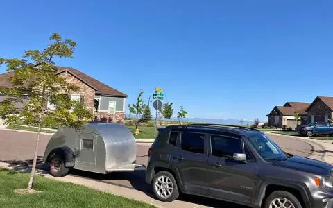 Small teardrop camper trailer