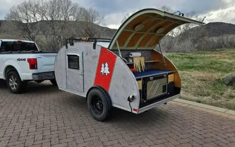 Teardrop trailer