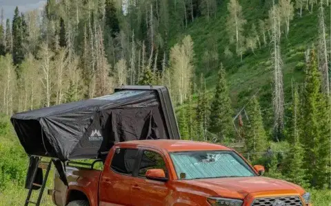 Brand New Rooftop tent: Lightweight Aluminum hards