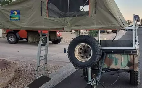 Offroad Trailer With Rooftop Tent & Awning/Room Te