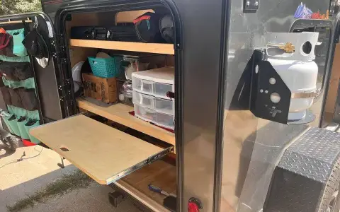 2021 Hiker Mid-Range Trailer