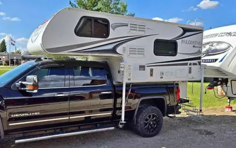 2012 palomino in bed truck camper