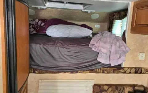 2012 palomino in bed truck camper