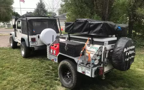 Overland trailer off-road jeep roof top tent