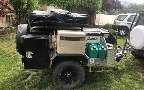 Overland trailer off-road jeep roof top tent