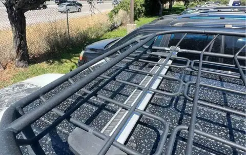 Thule car rack and roof basket