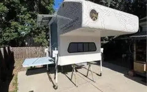 4-Season flatbed truck camper shell