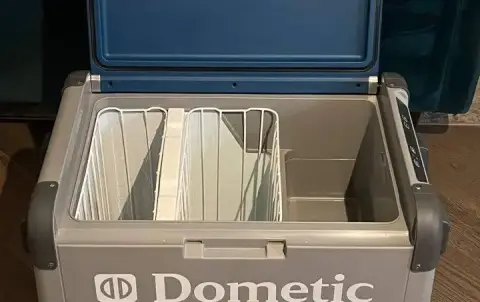 Dometic portable fridge/freezer CFX-65DZ