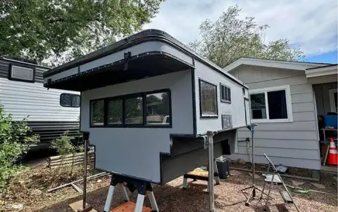 1989 Four Wheel Camper Grandby