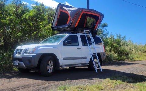 White Xterra 4x4 Premium Rooftop Tent