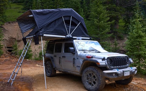 2024 Jeep Wrangler with Roof top tent + Starlink I