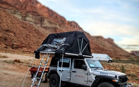 2024 Jeep Wrangler with Roof top tent + Starlink I