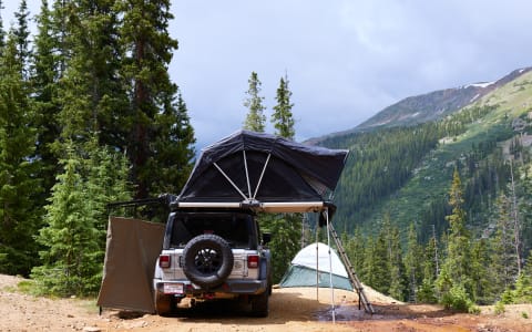 2024 Jeep Wrangler with Roof top tent + Starlink I