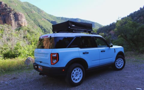 2023 Ford Bronco Sport + Thule Approach 2 person R