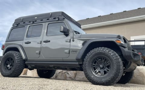 Jeep Wrangler Overland - 25 Min. Jump from SLC Int