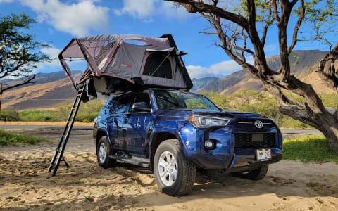 Toyota 4runner by Easy Camping Maui