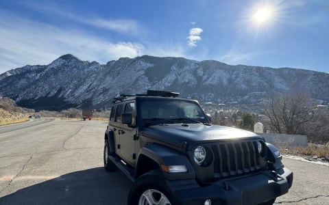 Adventure Jeep w/Slide Out Kitchen