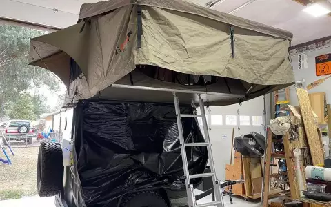 Off road overlanding camp trailer