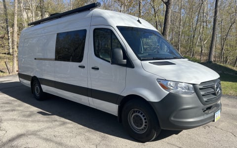 2022 Mercedes-Benz Sprinter RV Motorhome Campervan