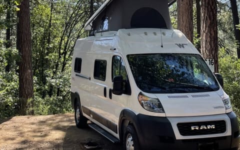 2022 Winnebago Solis White Pop Top Sleeper