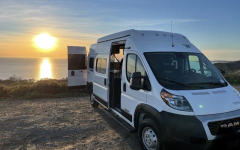 2022 Winnebago Solis White Pop Top Sleeper