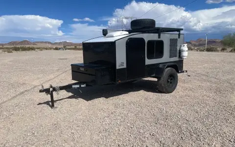 2022 Hiker Trailer mid range xl 5x10