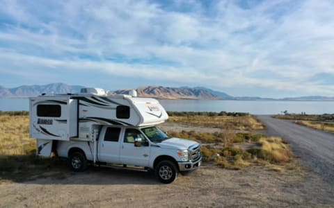 2016 Lance 855S Truck Camper