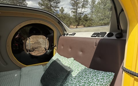 Teardrop Camper (2): A Unique Adventure Awaits!