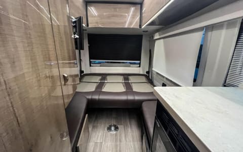 2019 Winnebago era 70B