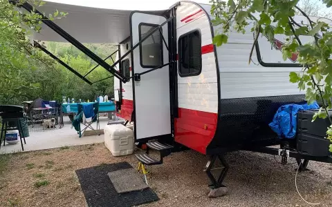 2021 retro camp trailer 179