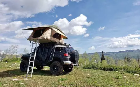 Roof top tent